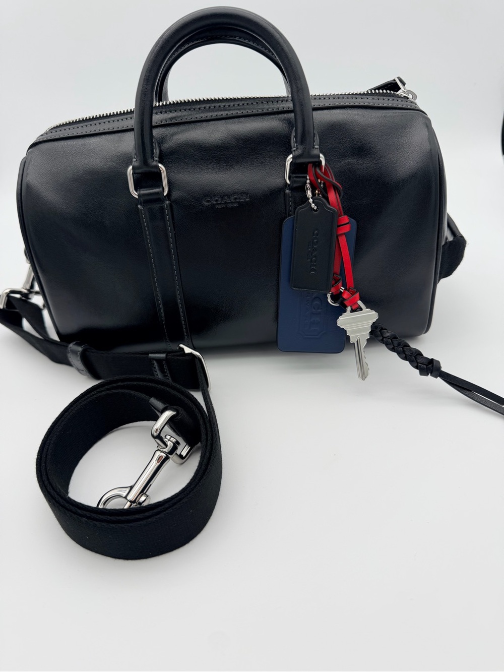 Coach Black Shiny Leather Venturer Duffel CDY54 Red & Navy Tags silver hardware